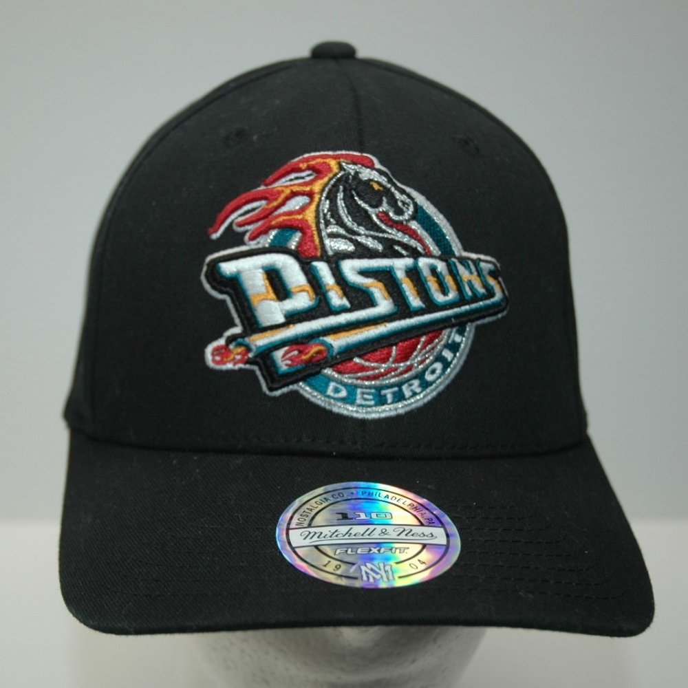 Mitchell & Ness Detroit Pistons Snapback